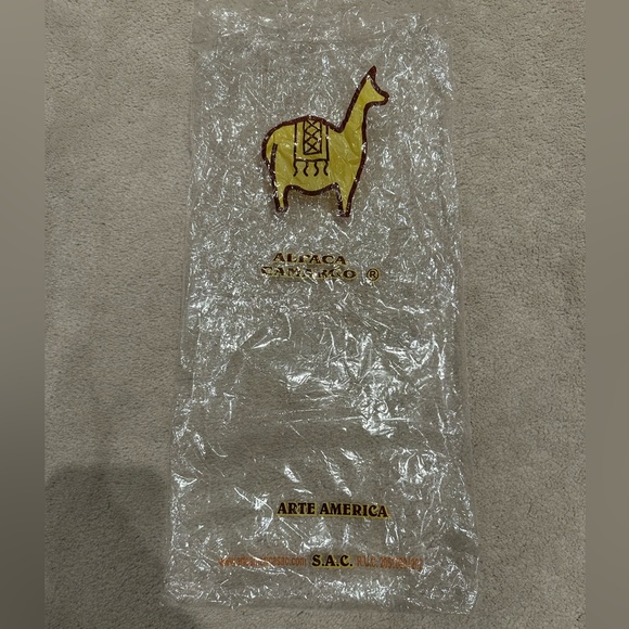 New In Bag Authentic Alpaca Red and Purple Knit Scarf Shawl Oversized Warm - Picture 5 of 5